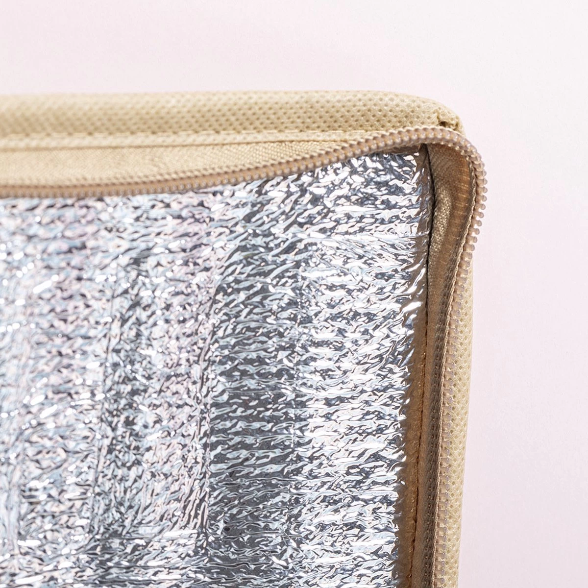 Merkloos Koeltas - Lunchtas - Koeltasje Lunch - Koelelementen - Isolatie - Volwassenen - Dames - Heren - Gerecycled - Papier - Aluminium 5 Merkloos Koeltas - Lunchtas - Koeltasje Lunch - Koelelementen - Isolatie - Volwassenen - Dames - Heren - Gerecycled - Papier - Aluminium - Afbeelding 5