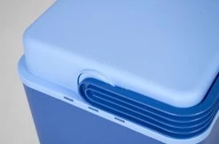 Bo-Camp Koelbox - Arctic - 32 Liter - Blauw 8 Bo-Camp Koelbox - Arctic - 32 Liter - Blauw -Buiten Kamperen 1200x794 86