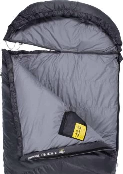 NOMAD® Taurus Comfort 550 Slaapzak - Dekenmodel - Max Lichaamslengte 190 Cm 12 NOMAD® Taurus Comfort 550 Slaapzak - Dekenmodel - Max Lichaamslengte 190 Cm -Buiten Kamperen 847x1200